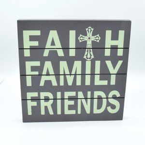 NWOT "Faith Family Friends" Pallet Look Wall Art